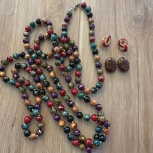 Vintage Hand Painted Beaded Necklace w/Clip on Earrings